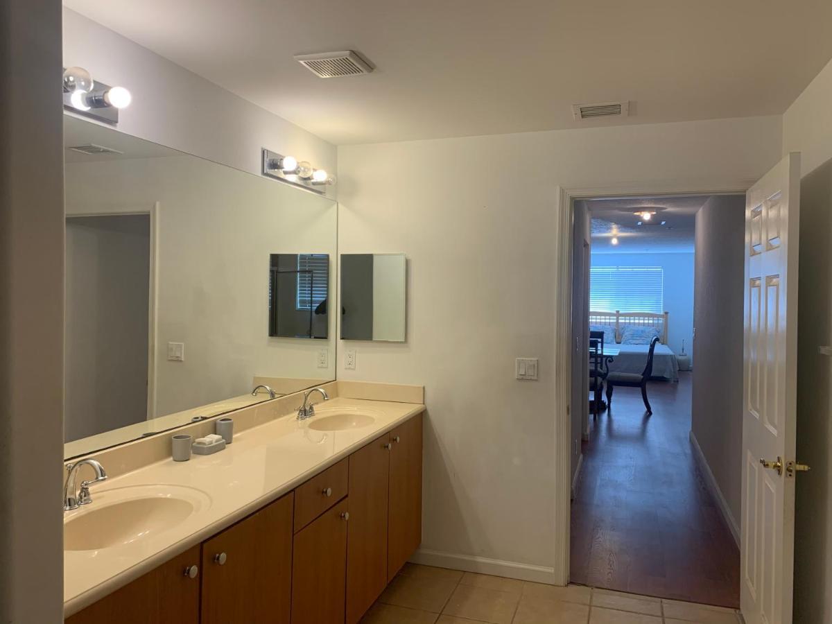Bedroom Suite In Lauderdale Lakes Townhome Fort Lauderdale Exterior photo